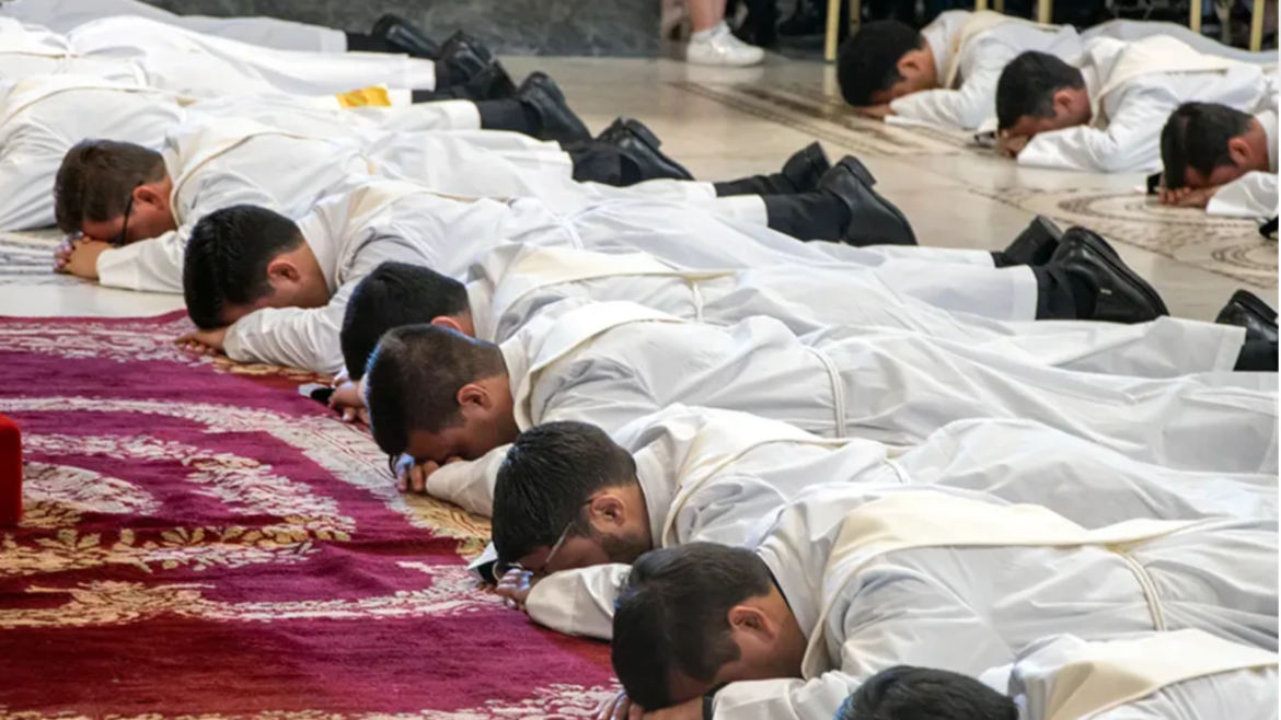 23 nuevos sacerdotes Legionarios de Cristo ordenados en el Vaticano, 16 provenientes de América Latina