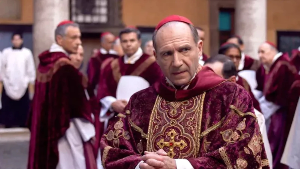 “Cónclave” ignorada en los Oscar 2025: Teólogo afirma que tampoco ganará premios por su precisión