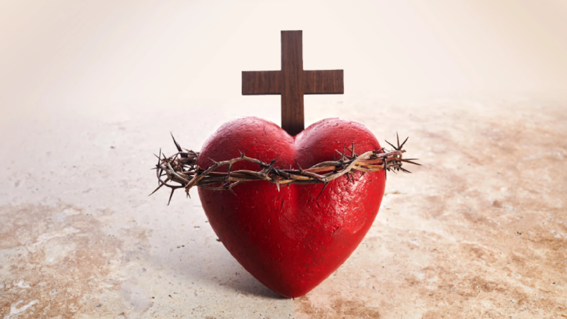 Suspenden de forma temporal el derribo de una Cruz y una imagen del Sagrado Corazón en España