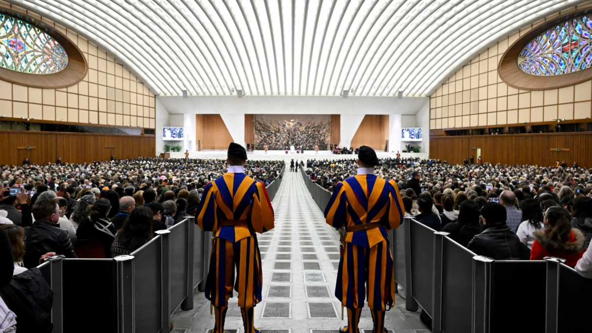 El Vaticano acoge retiro de Cuaresma en “comunión espiritual” con el Papa Francisco