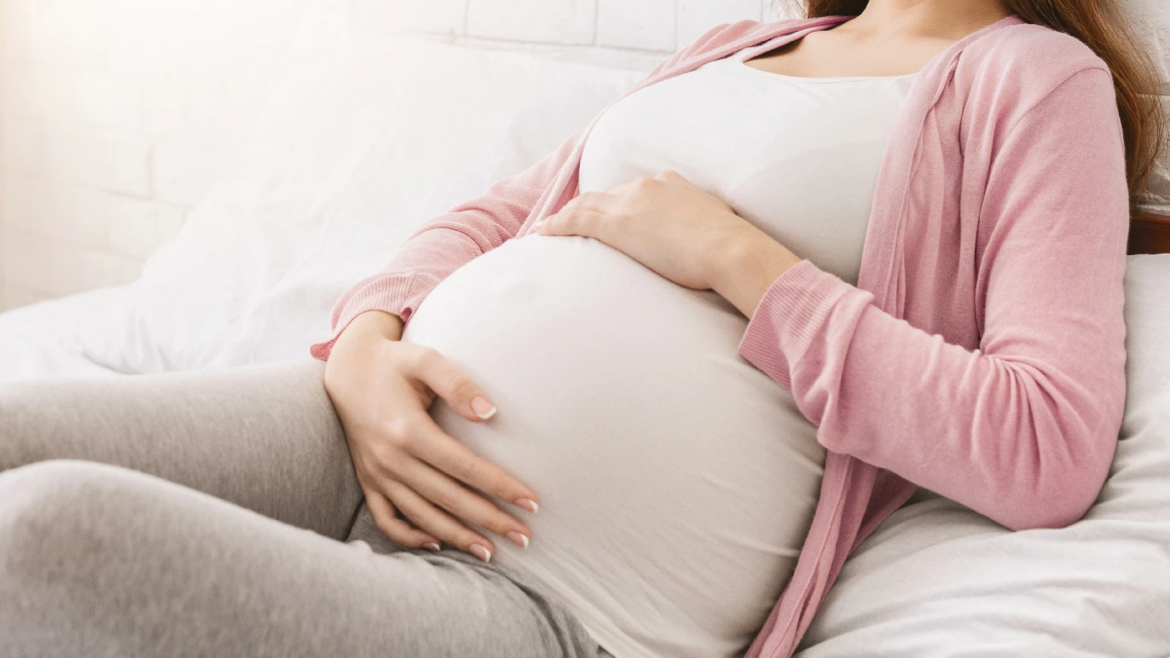 El Gobierno de España valora incluir el aborto como derecho constitucional