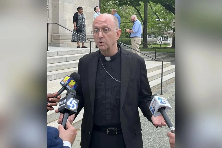 El Papa Francisco nombra a Mons. Lewandowski como nuevo Obispo de Providence, en EE.UU.