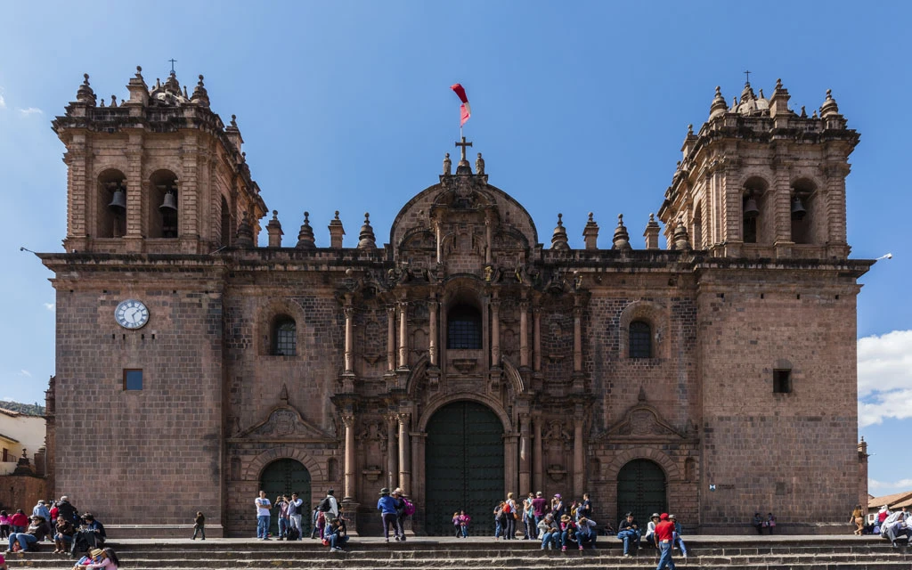 Arzobispado de Cusco condena ataque contra sacerdote durante “supuesta confesión” en la catedral