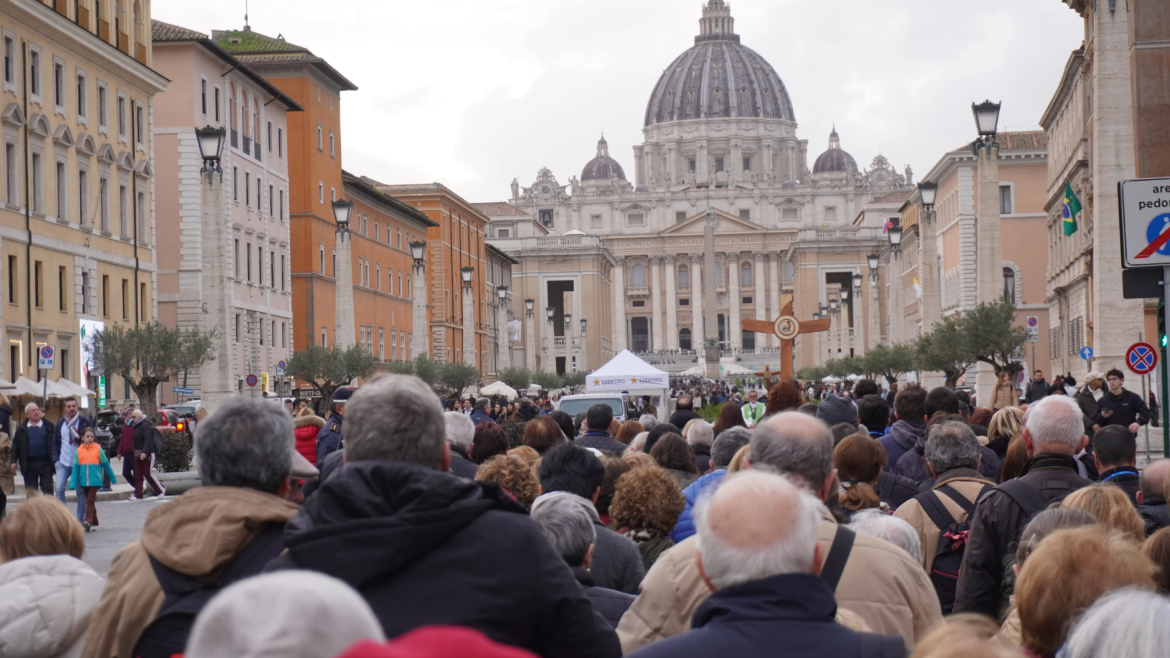 La Basílica de San Pedro estrena un nuevo plan de evacuación para la seguridad de los peregrinos