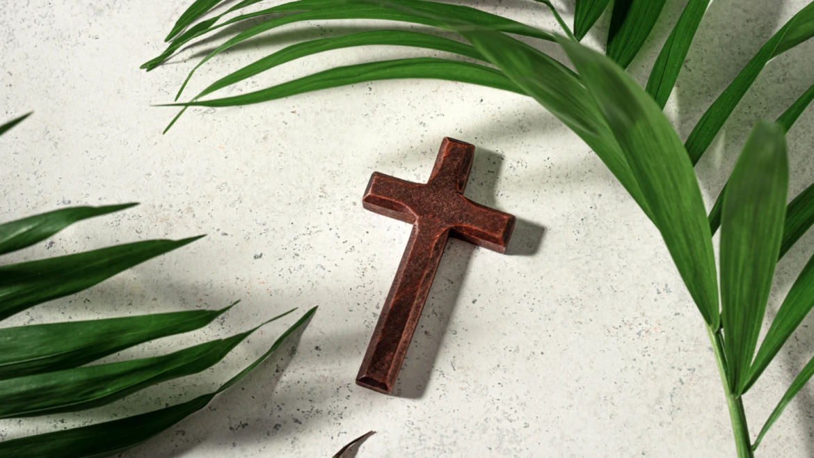 Sacerdote cubano en Domingo de Ramos: Nunca hay resurrección sin la cruz