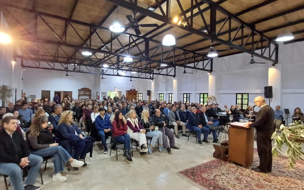 Obispo ofrece 11 consejos a dirigentes políticos, sociales y empresariales