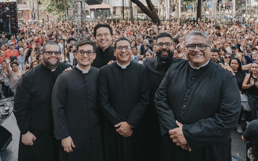 VIDEO “Ella sabía”: la nueva canción de Los Padrecitos para vivir Semana Santa de la mano de María