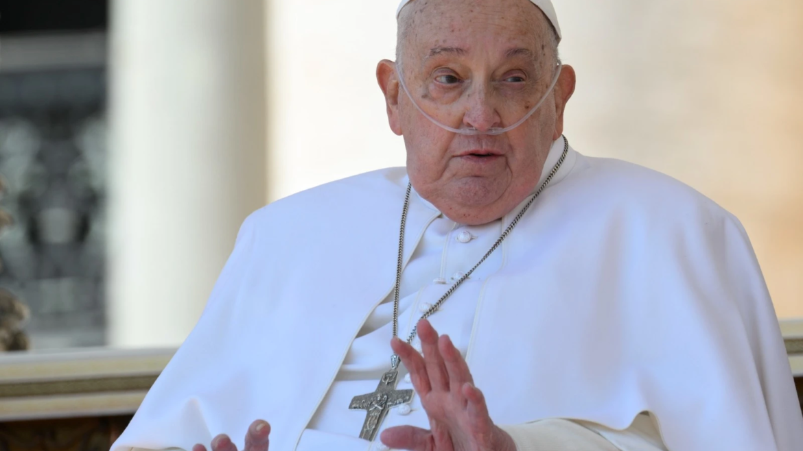 Texto con las meditaciones del Papa Francisco para el Vía Crucis del Coliseo