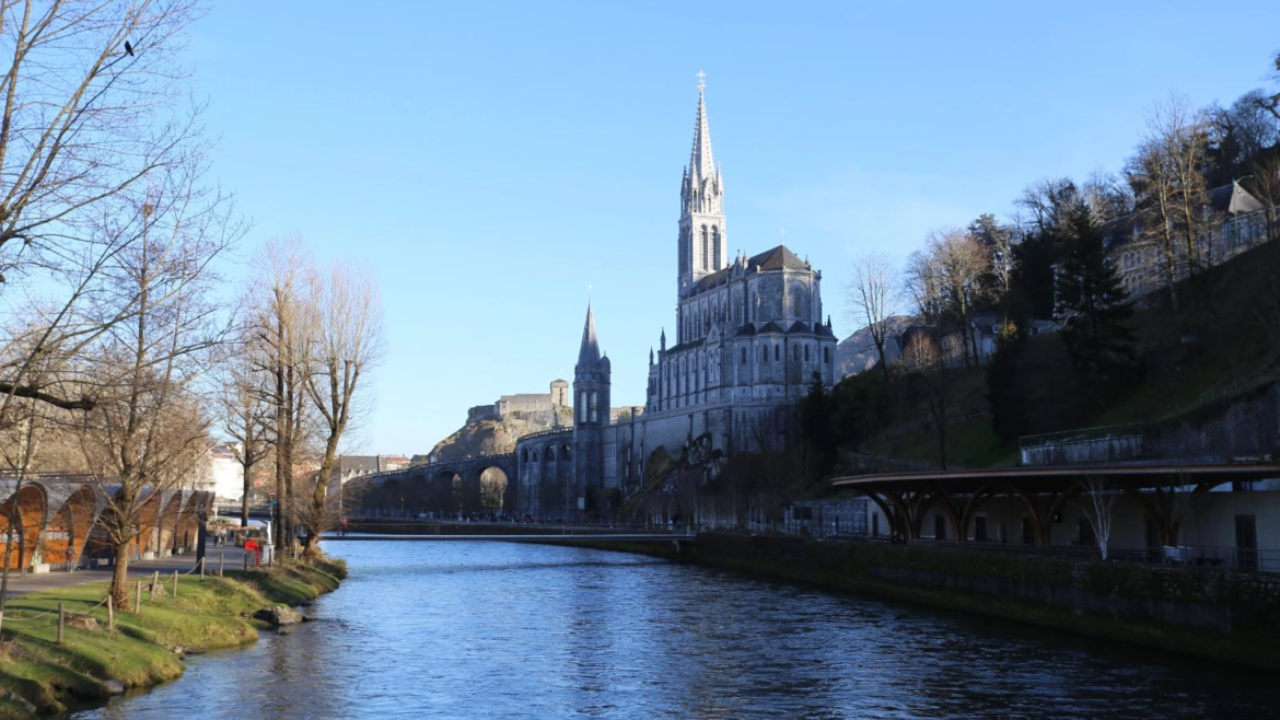 Lourdes anuncia su 72º milagro: Una peregrina italiana se curó de una enfermedad degenerativa
