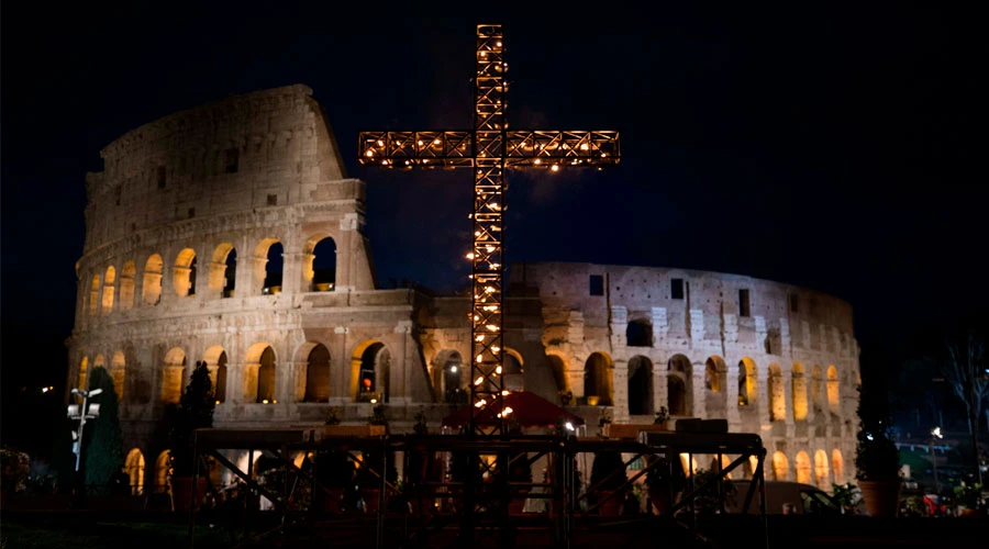 El Vicario General del Papa Francisco para la Diócesis de Roma abrirá y cerrará el Vía Crucis en el Coliseo