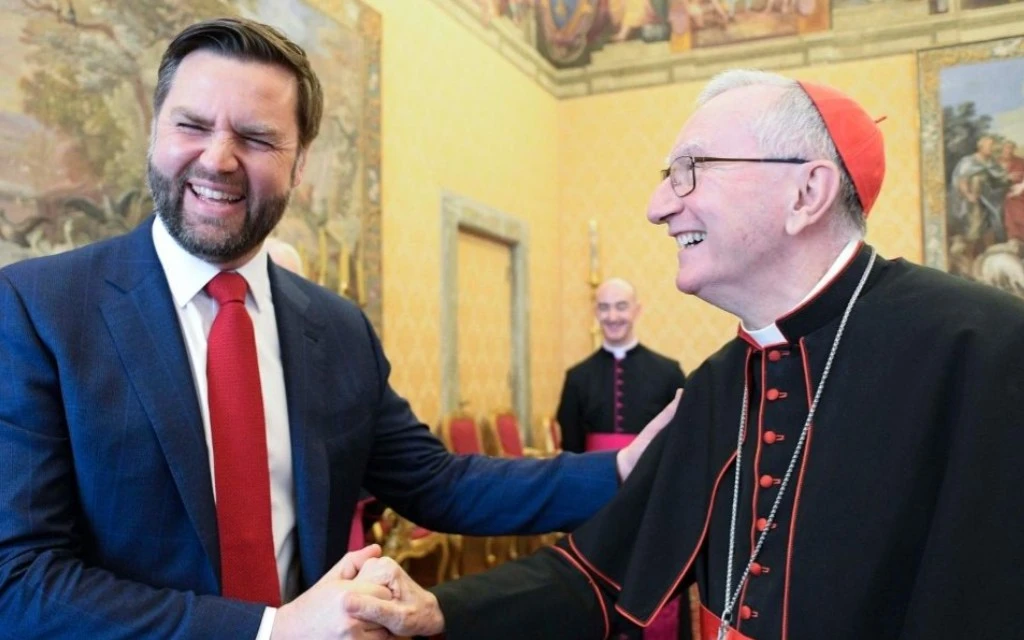 JD Vance y el Cardenal Parolin intercambian “opiniones” en el Vaticano sobre los inmigrantes y los conflictos