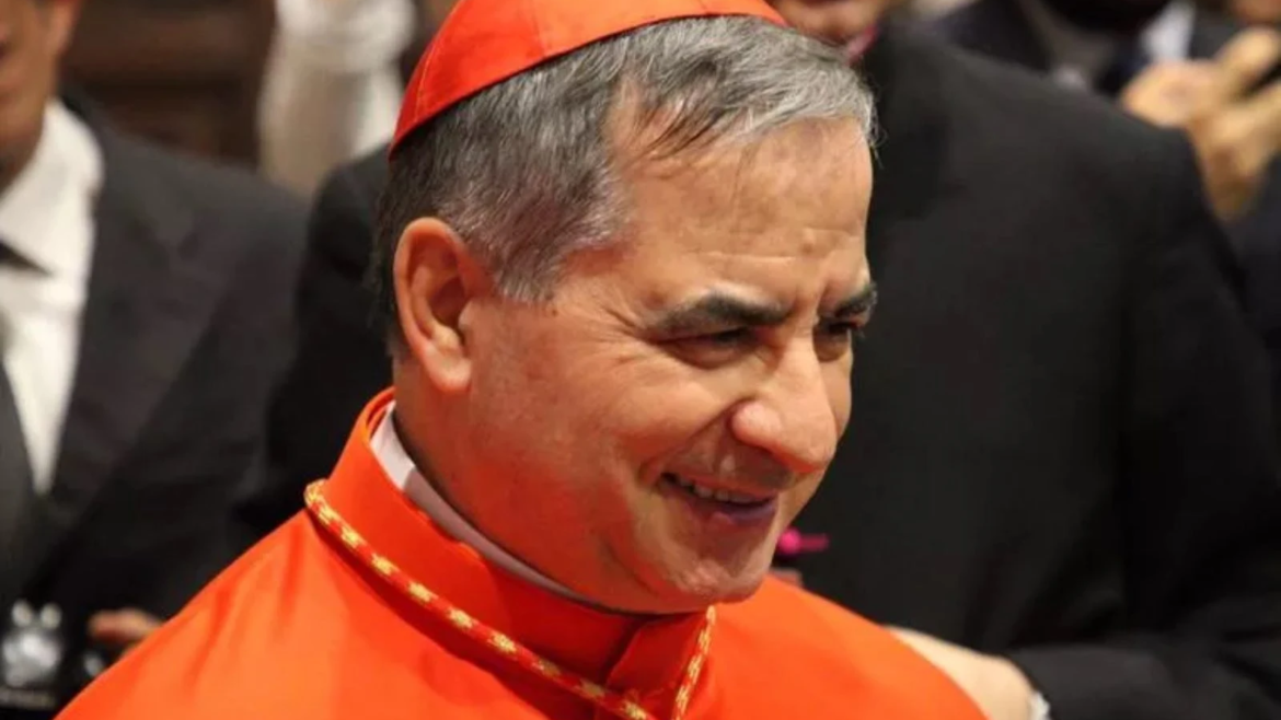 El Cardenal Becciu quiere votar en el cónclave