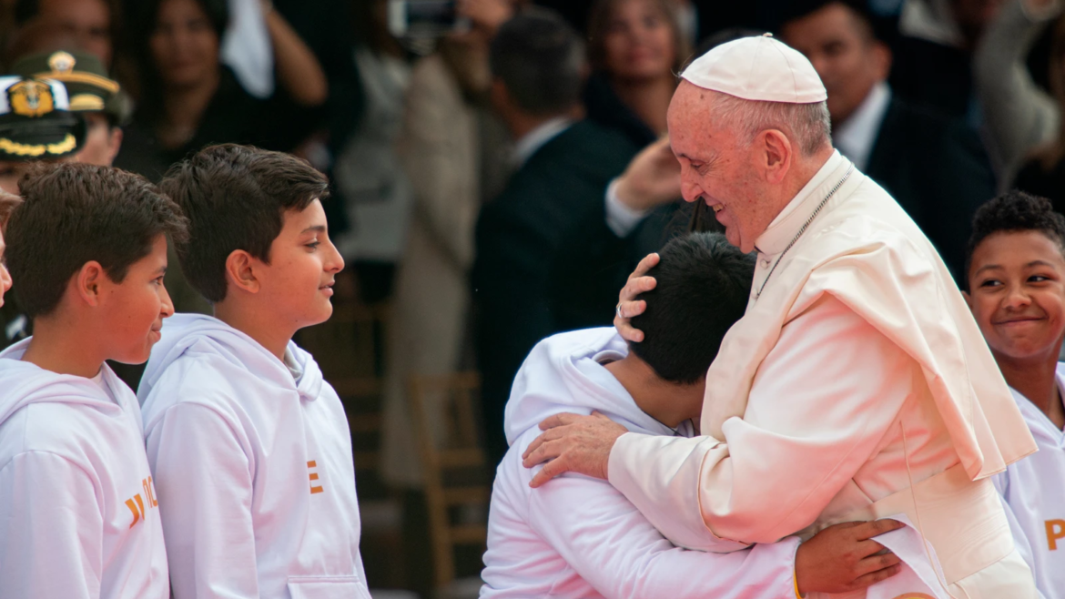 Cardenal Rueda agradece al Papa Francisco por amar a Colombia y alentarla a lograr la paz
