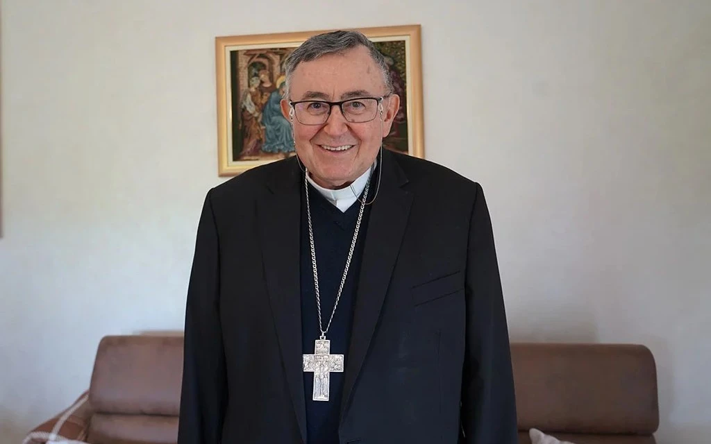 El Cardenal Vinko Puljić irá finalmente al cónclave tras recibir el alta médica