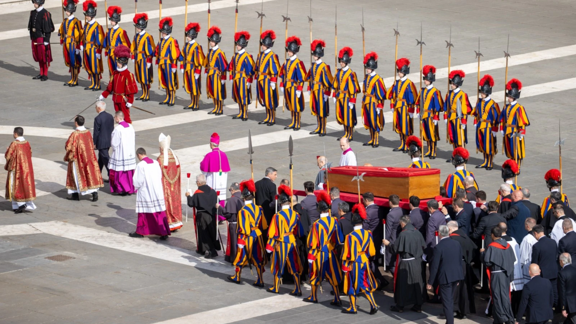 El Vaticano publica cómo será el funeral del Papa Francisco