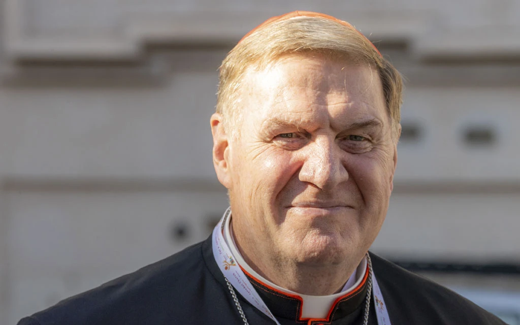 Desde Roma, cardenal de EE.UU. anima en español a orar por la “sagrada tarea” de elegir al nuevo Papa