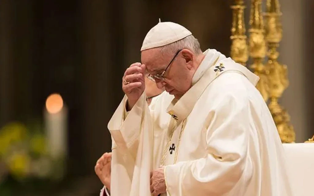 Difunden la oración “por el nuevo Papa” que acompañó al Cardenal Bergoglio en el Cónclave 2013