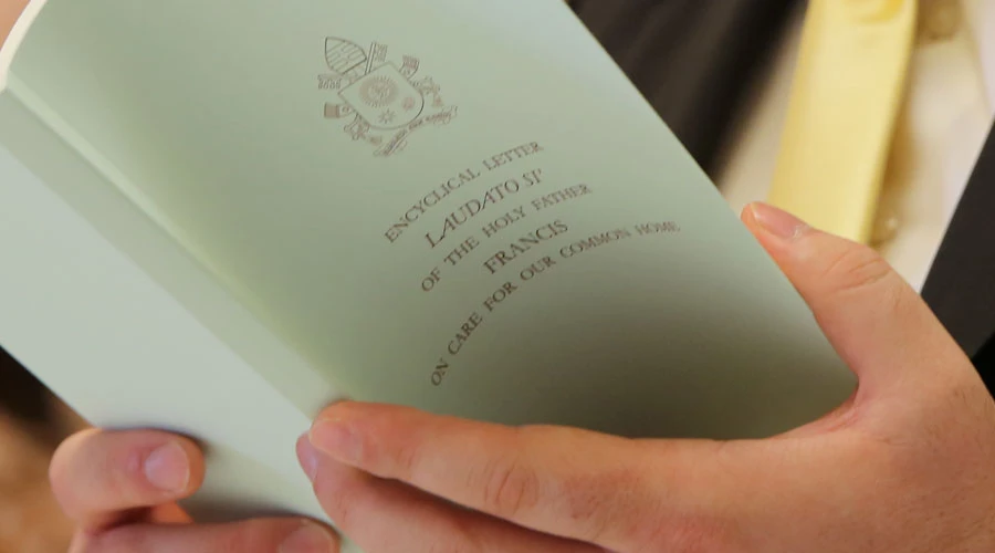 A 10 años de Laudato si’, especialistas reflexionan sobre la ecología integral y la Inteligencia Artificial