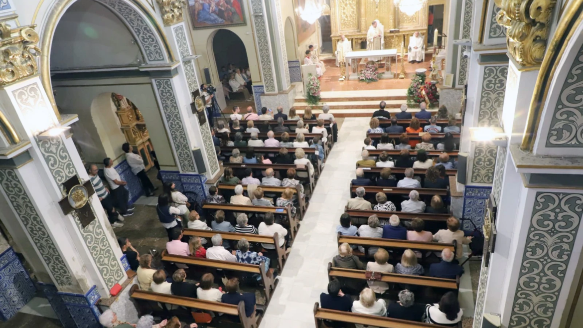 Reconstruir el templo y a nosotros, la tarea de un párroco tras la DANA en Valencia