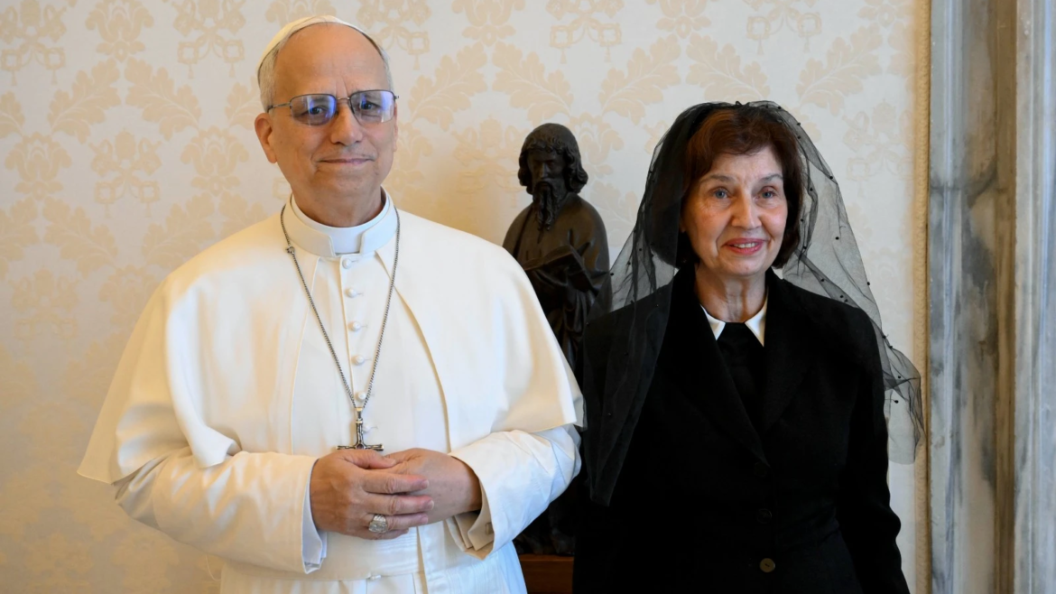 León XIV recibe a la presidenta de Macedonia del Norte, país de la Madre Teresa de Calcuta