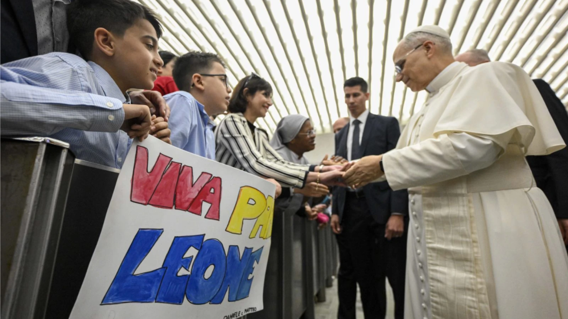 El Papa León XIV dará un “bono de cónclave” de 500 euros a 5.000 trabajadores del Vaticano