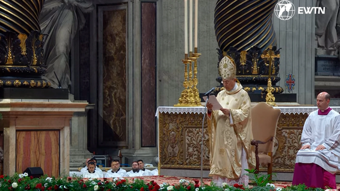 Homilía del Cardenal Dominique Mamberti en la novena Misa de los Novendiales