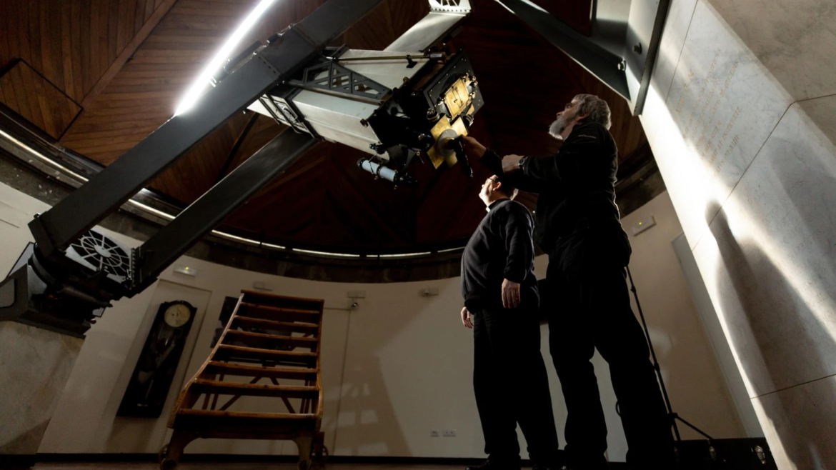 Jóvenes astrónomos comprueban que ciencia y fe van de la mano en el campamento del Vaticano