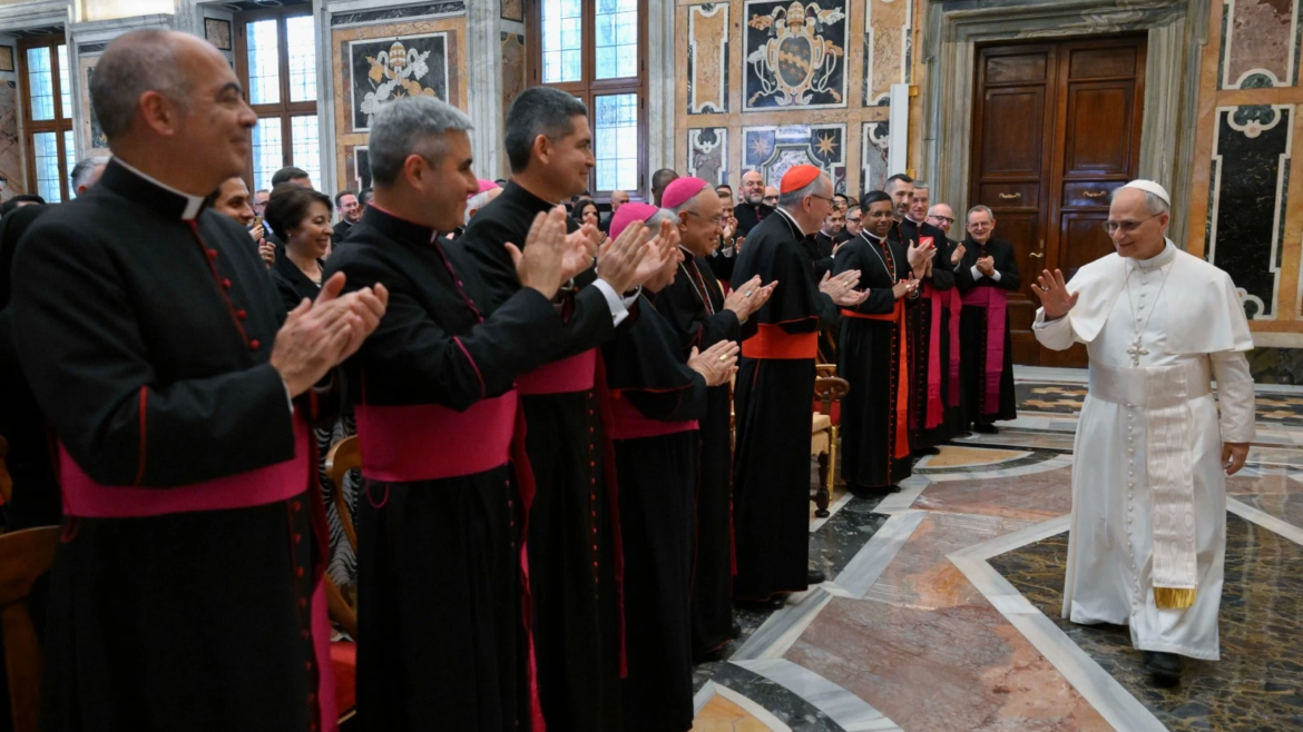 “El Papa no puede seguir adelante solo”: El sincero agradecimiento de León XIV a la Secretaría de Estado