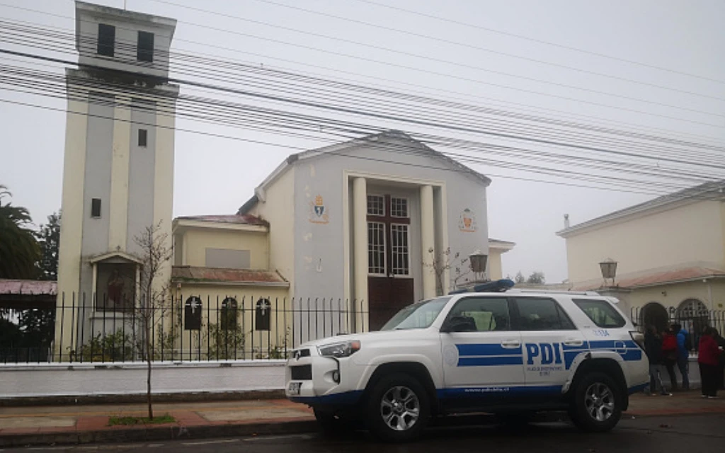 Sacerdote fuera de peligro tras haber sido apuñalado durante robo