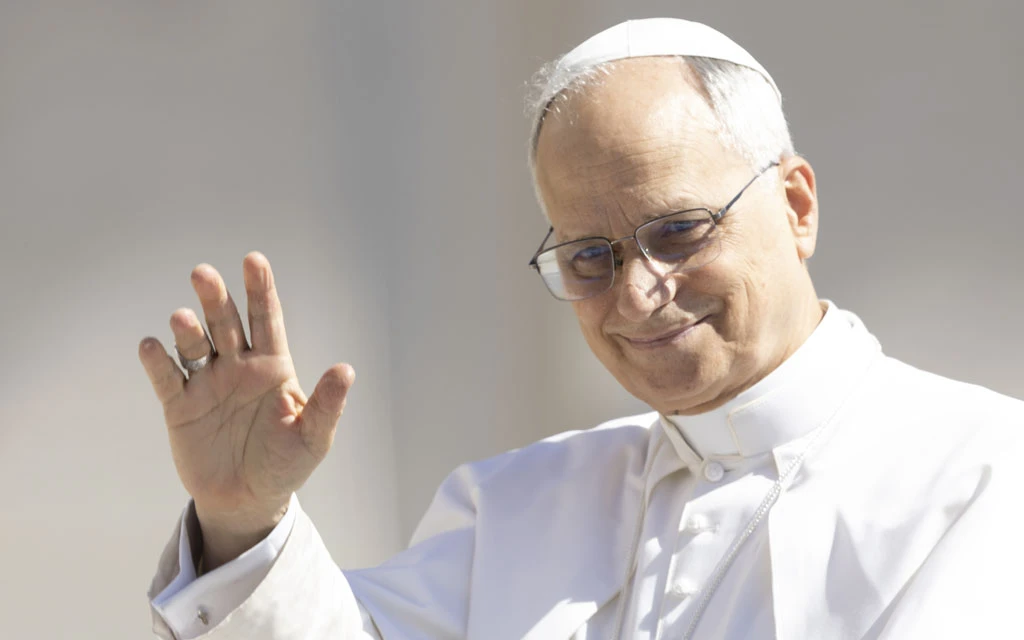 León XIV: La Iglesia “siempre defenderá el sagrado derecho a creer en Dios”