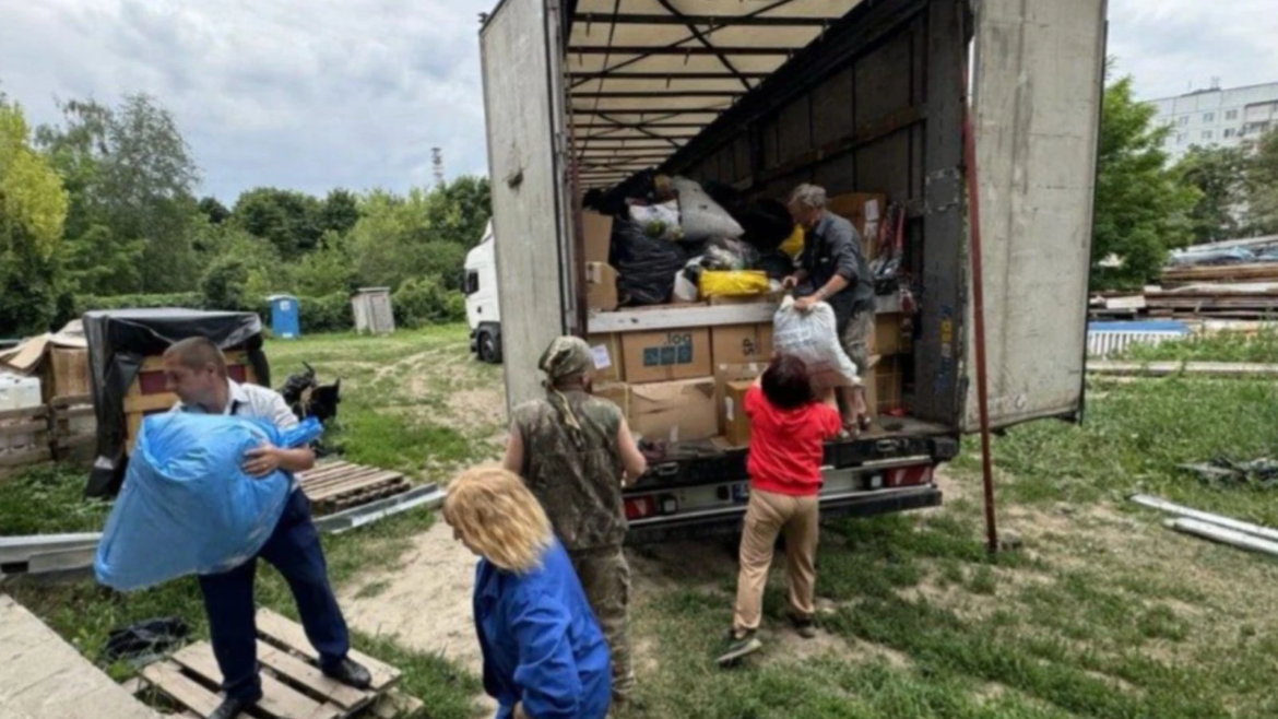 El Papa León XIV envía un camión cargado con ayuda humanitaria a Ucrania