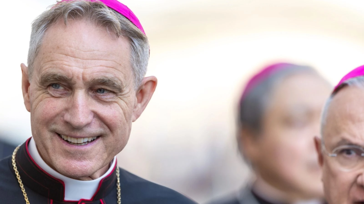 El arzobispo Georg Gänswein habla sobre su reconciliación con el Papa Francisco