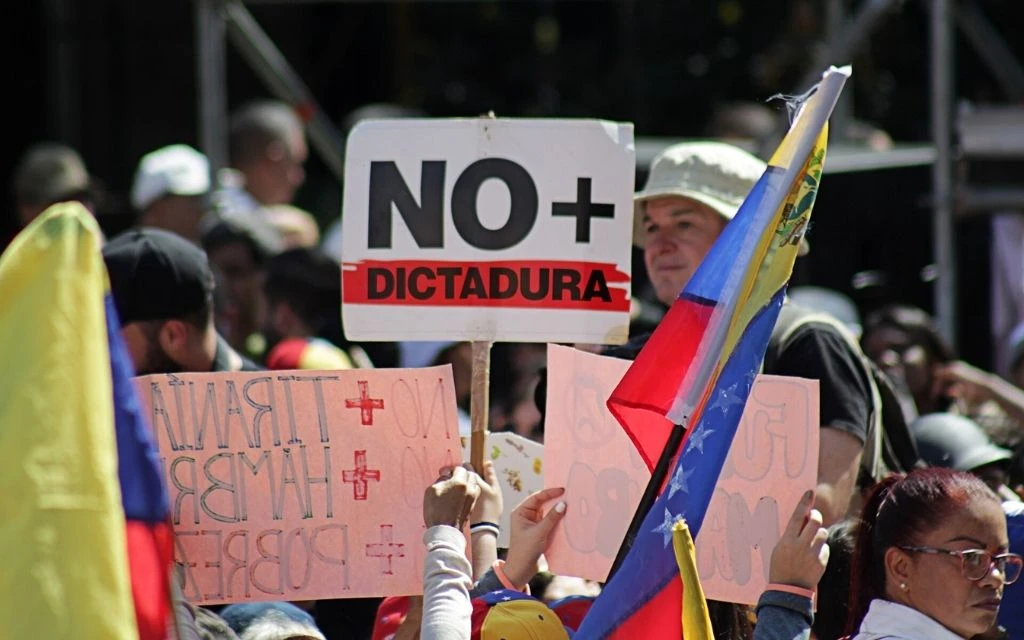 Obispos de Venezuela agradecen a periodistas por poner en riesgo su libertad y su vida