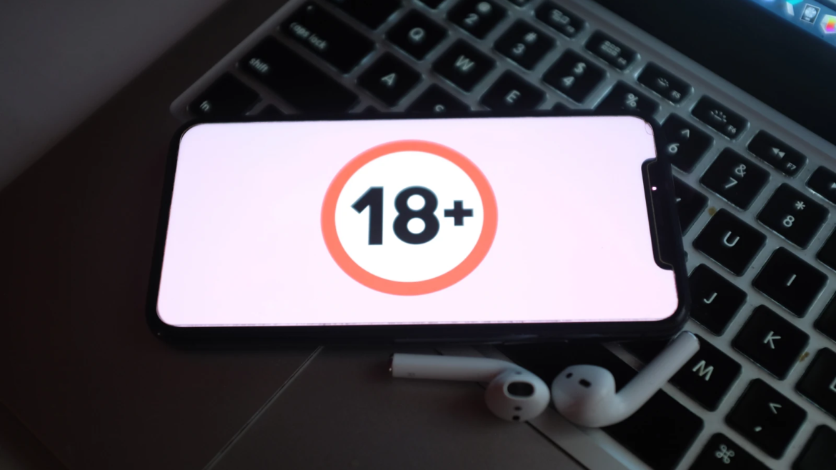 Corte Suprema ratifica ley de Texas que exige verificación de edad en sitios pornográficos