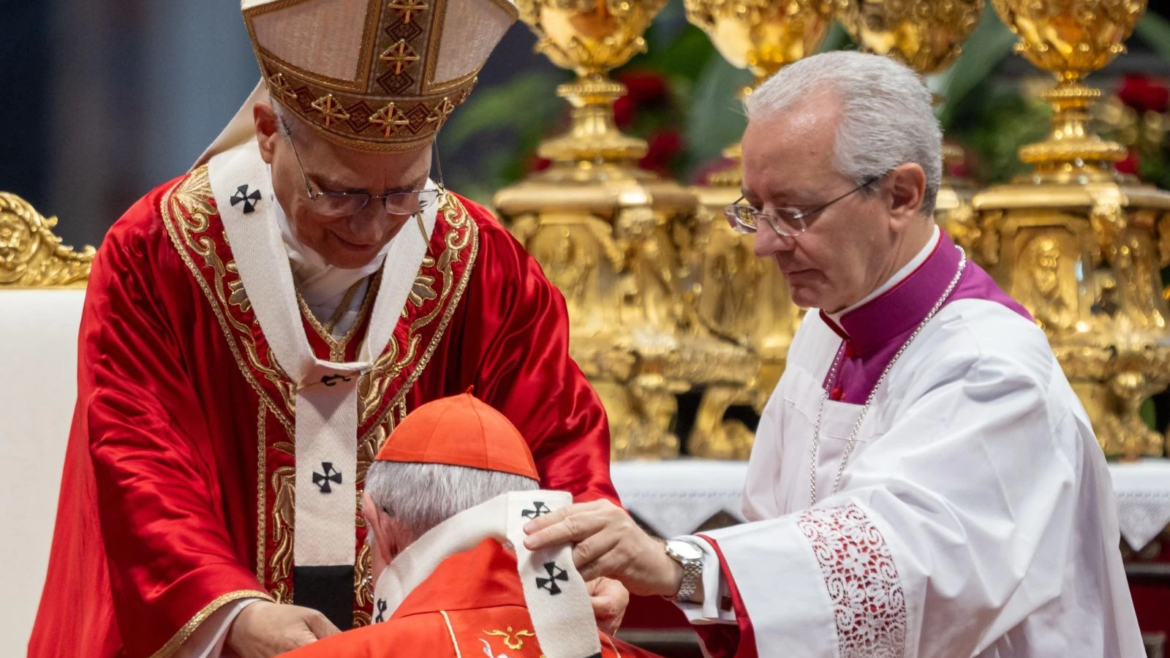 Doce arzobispos latinoamericanos reciben el palio de manos del Papa León XIV