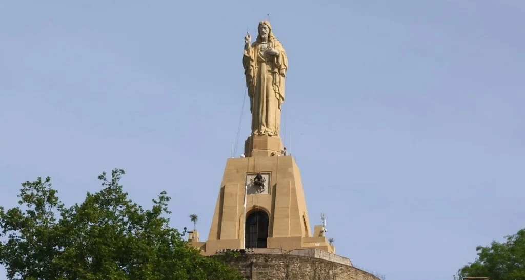 Obispo rechaza intento de derribar imagen del Sagrado Corazón en España