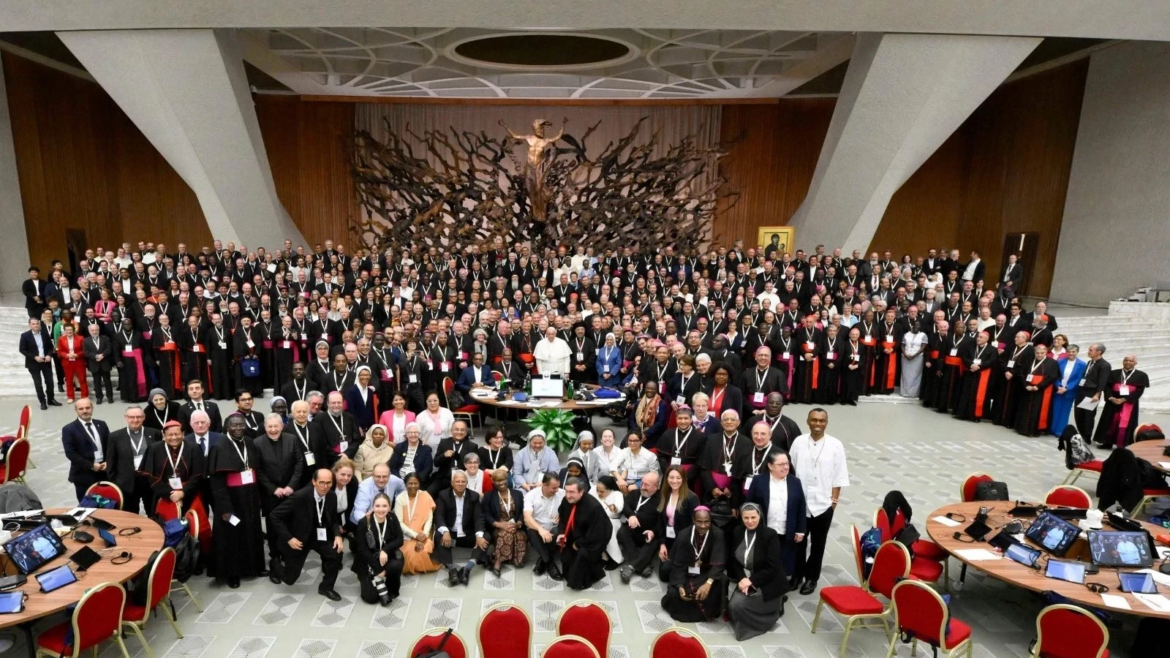 La oficina del Sínodo del Vaticano pospone los informes sobre temas controvertidos