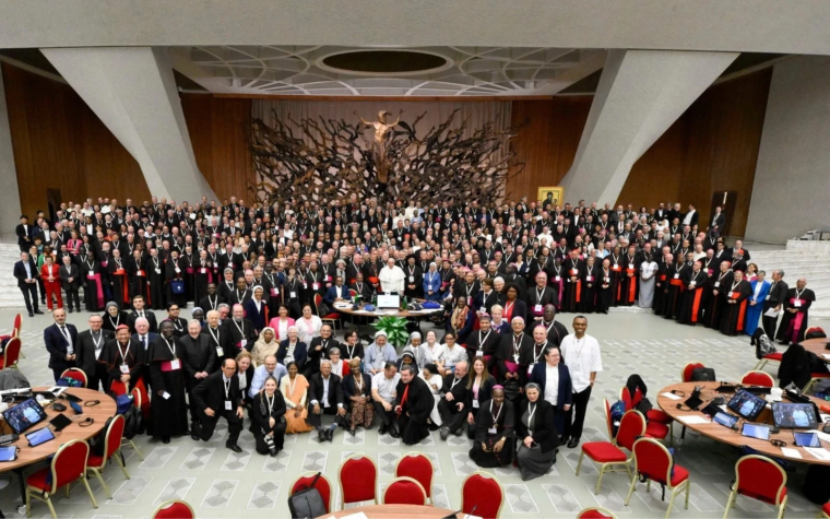 La oficina del Sínodo del Vaticano pospone los informes sobre temas controvertidos