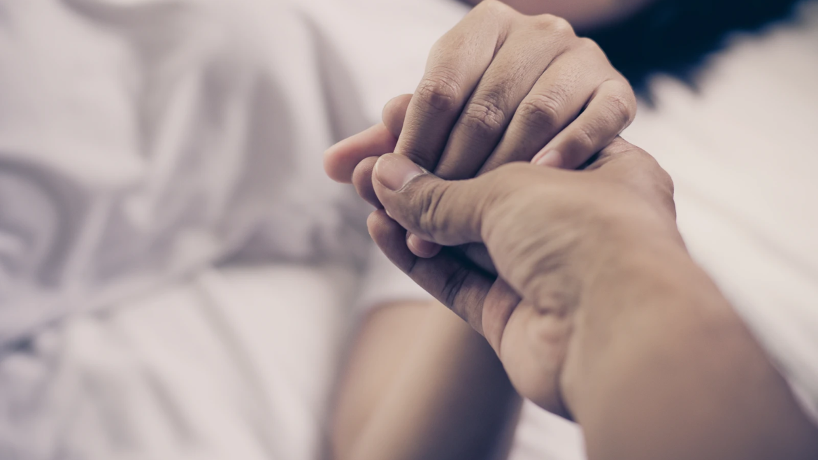 Alerta en Reino Unido: Pacientes de hospicios podrían elegir suicidio asistido por falta de cuidados paliativos
