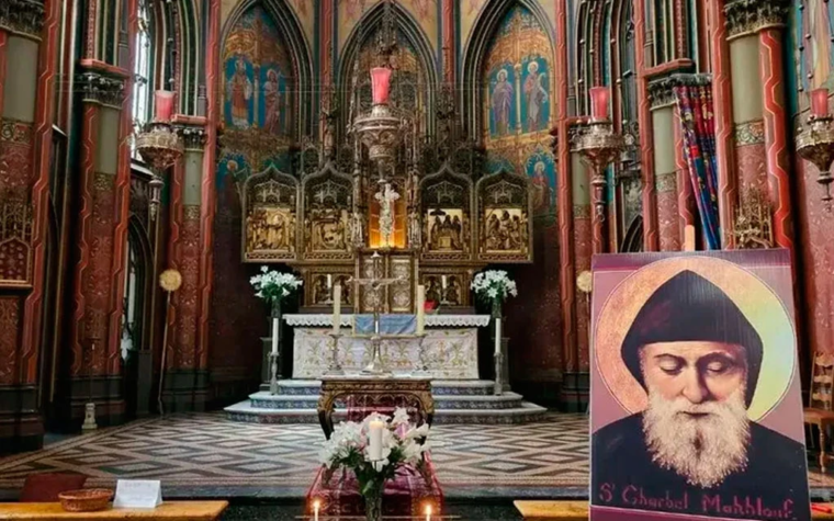 Una primicia para Irlanda: Histórica conferencia de San Charbel reúne 200 reliquias