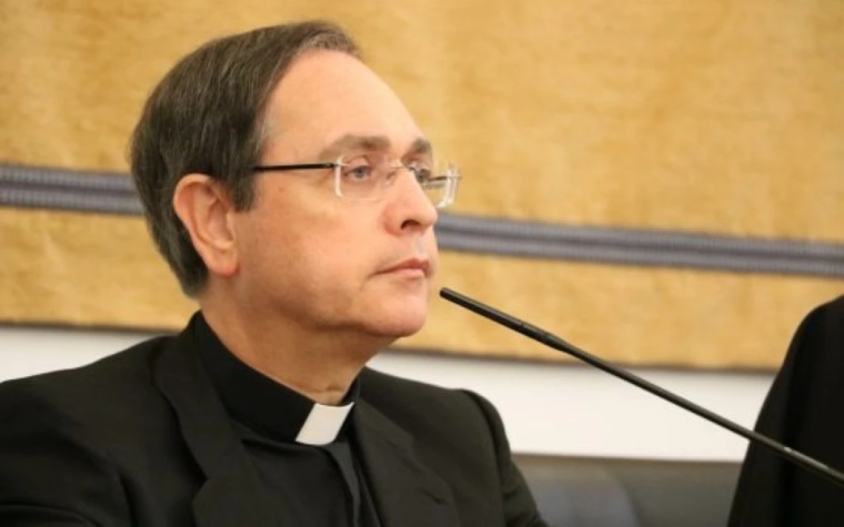 Archidiócesis de Sevilla denuncia estafa con Inteligencia Artificial que imita la voz de un obispo 