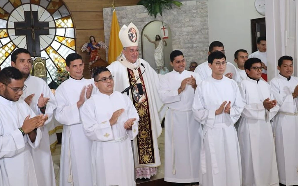La Iglesia invita a cena benéfica de pan y vino a favor de los futuros sacerdotes de Panamá
