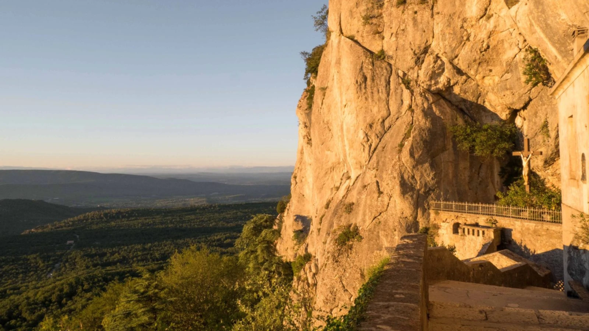 Esta es la cueva en Francia donde muchos creen que Santa María Magdalena pasó sus últimos años