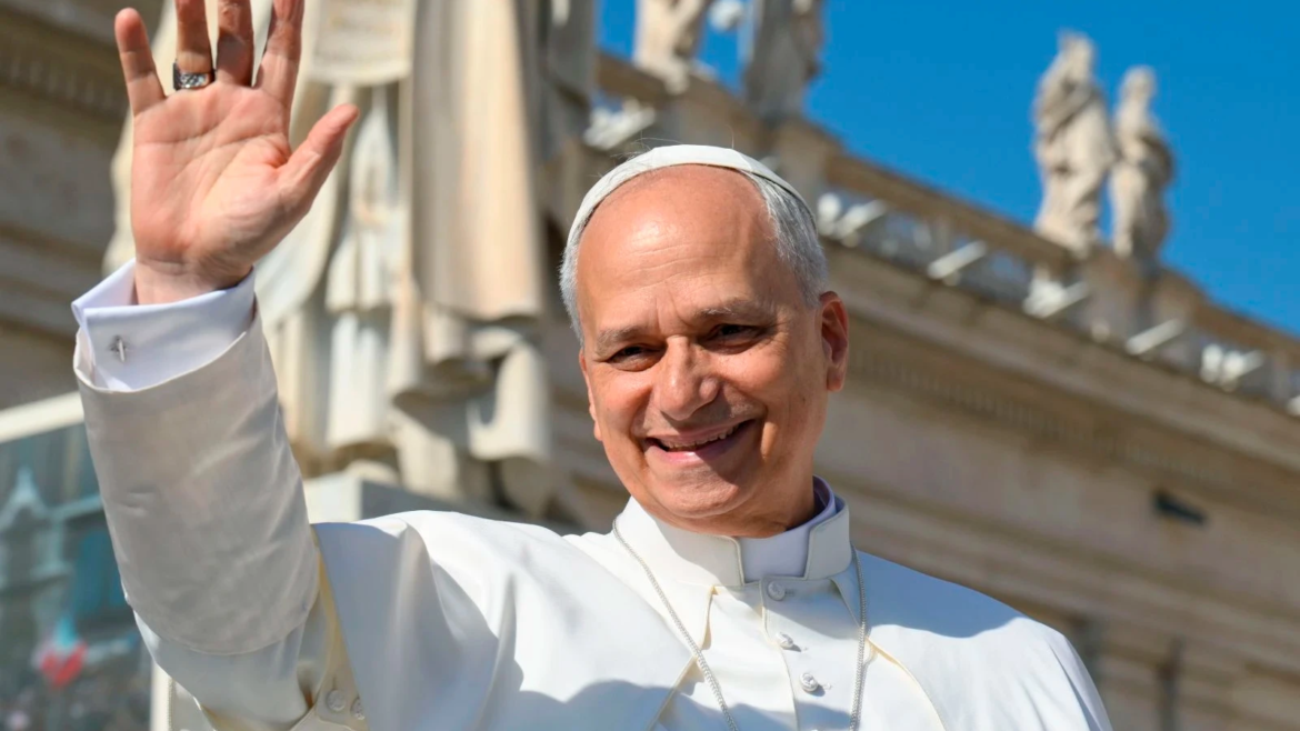 El Papa León XIV regresa al Vaticano tras más de dos semanas en Castel Gandolfo