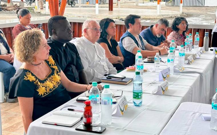 Con el acompañamiento de la Iglesia, grupo armado acuerda entregar 13 toneladas de armas al gobierno colombiano