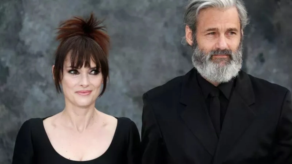 No, Internet, Winona Ryder no está saliendo con “ese” Scott Hahn