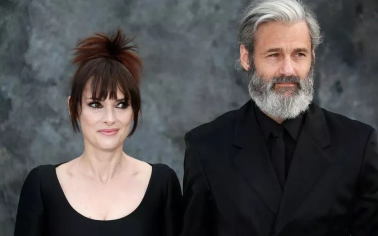 No, Internet, Winona Ryder no está saliendo con “ese” Scott Hahn