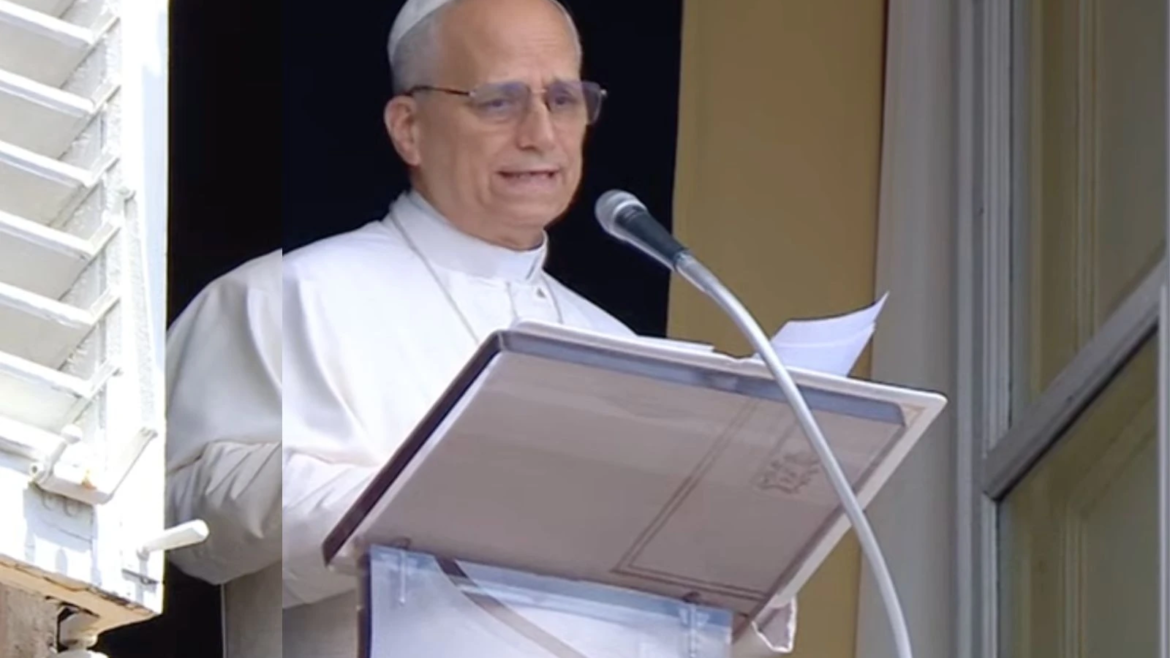 El Papa León XIV insta en el Ángelus al “pleno respeto del derecho humanitario” en Gaza