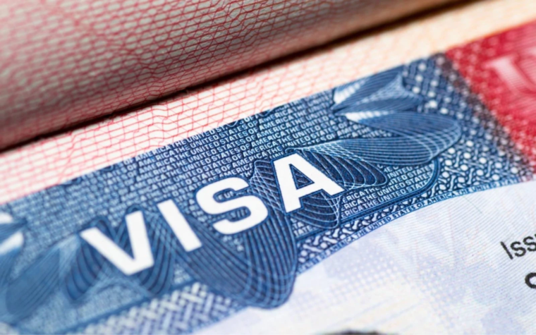Fraude en programa de menores migrantes causa retrasos en visas para sacerdotes y religiosos en EE.UU.