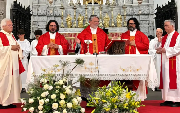 Tres hermanos celebran 25 años de sacerdocio en Portugal